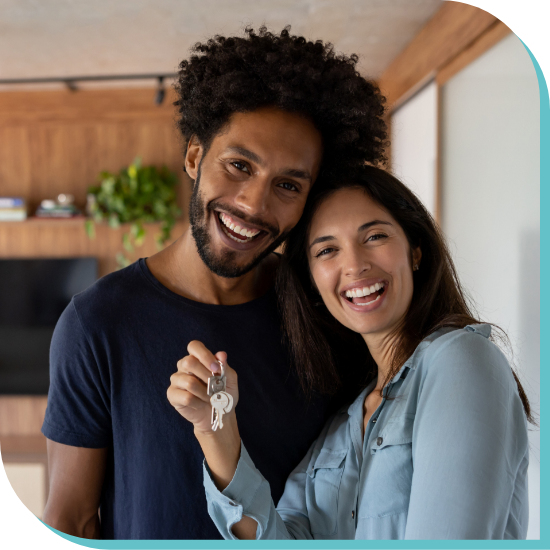 Couple heureux propriétaires